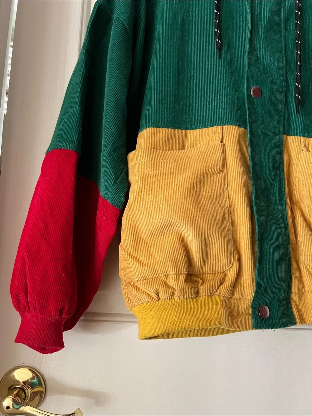 ZAFUL hooded Full zip Jacket ( Corduroy fabric / Zippers / Snap button)